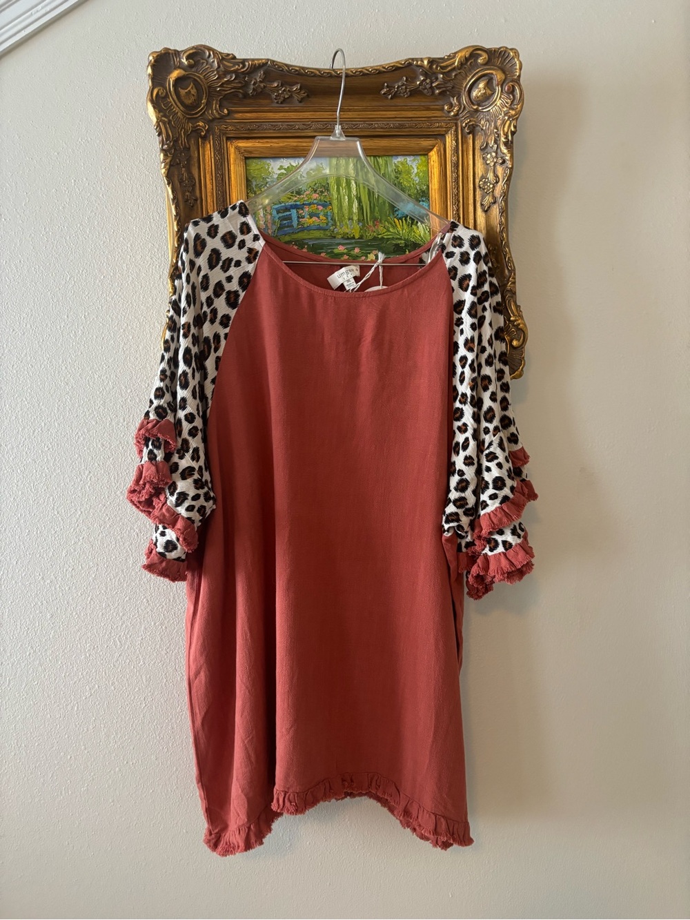 NWT Umgee Terracotta & Leopard Raglan Tunic Top